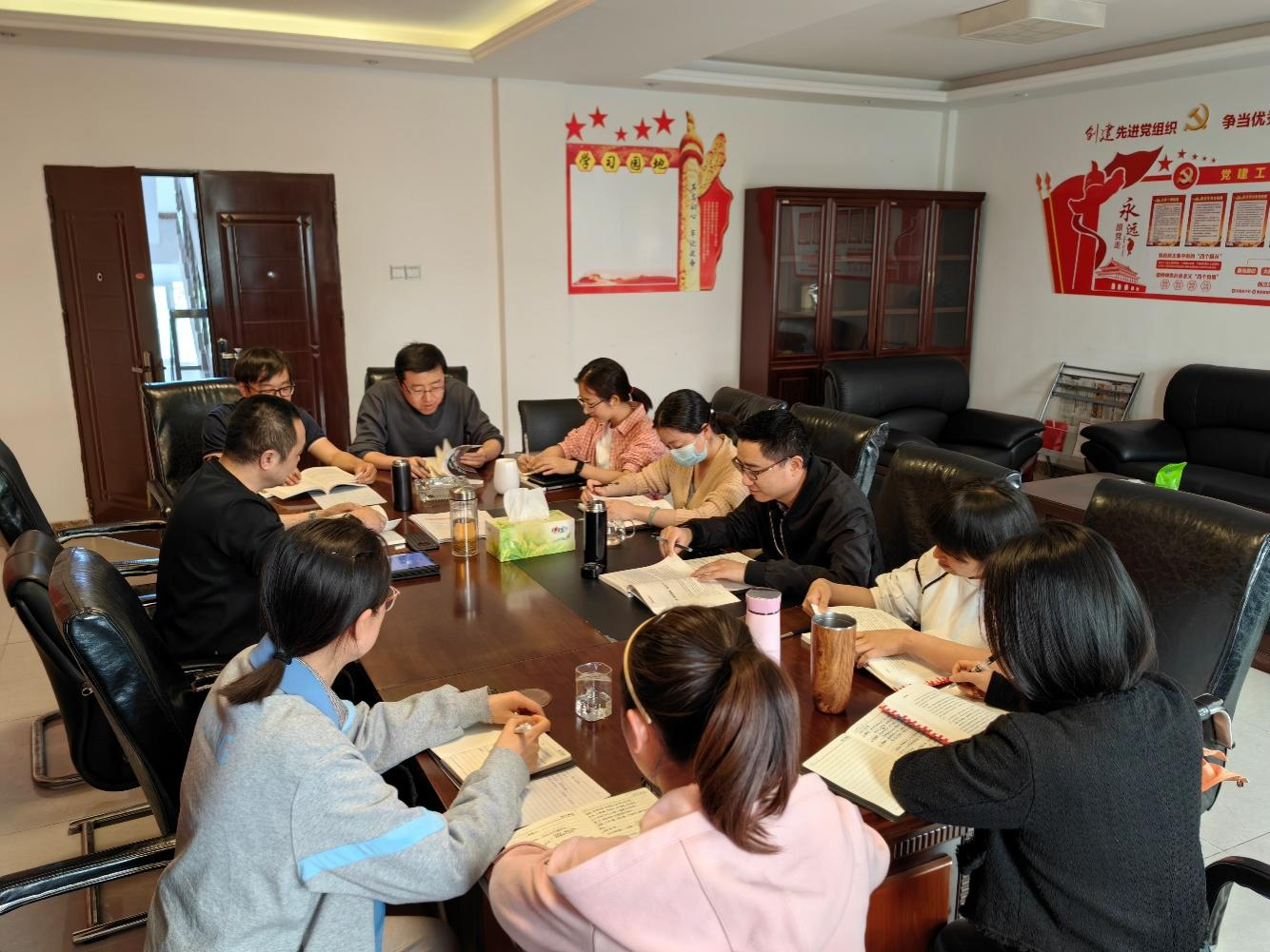 1682657489578880.png 图片1.png